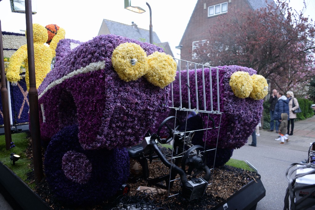 ../Images/Bloemencorso Noordwijkerhout 088.jpg